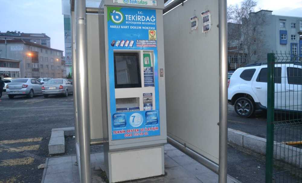 Kart Dolum Makinasının Çalışmaması Tepki Çekiyor