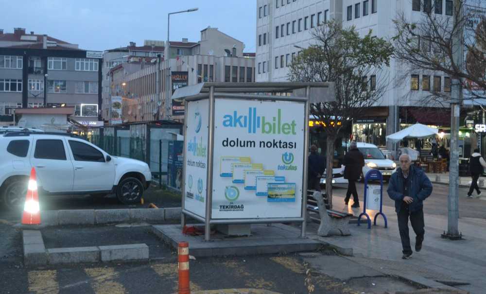 Kart Dolum Makinasının Çalışmaması Tepki Çekiyor