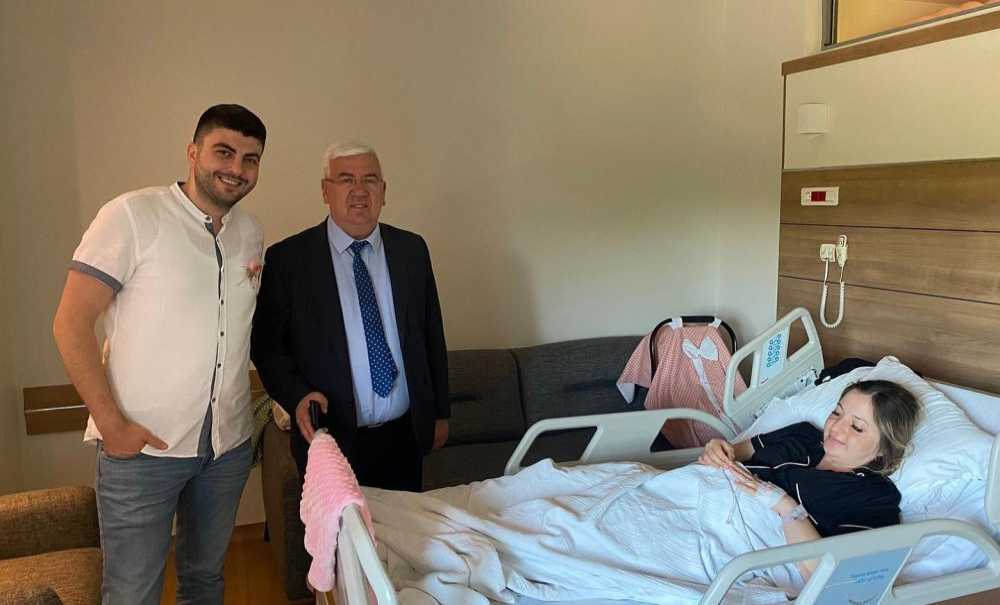 Başkan Yüksel'den Yeni Doğan Bebeklere Ve Ailelerine Ziyaret