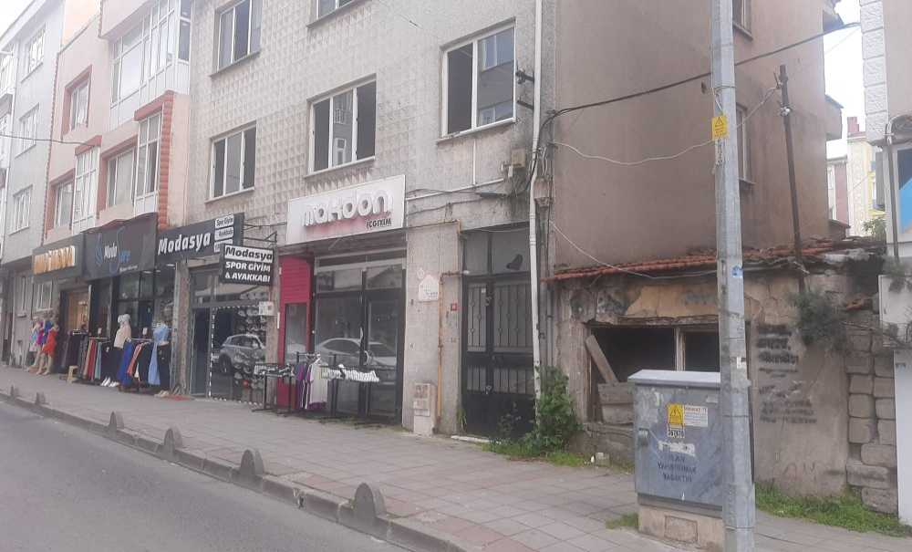 Madde Bağımlıları Metruk Binaya Delik Açtı