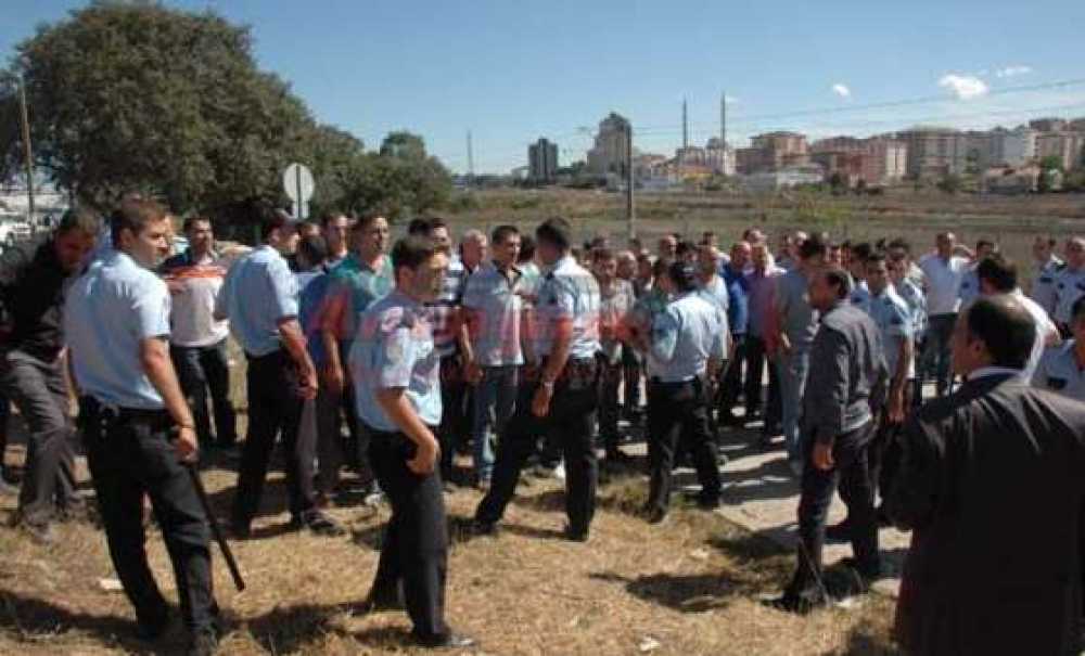 Sendikacıların Basın Açıklamasında Arbede Çıktı