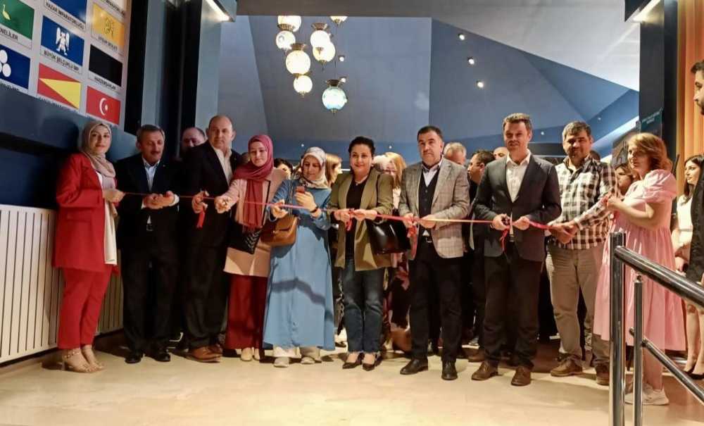 Yılsonu Sergisi Büyük Beğeni Gördü