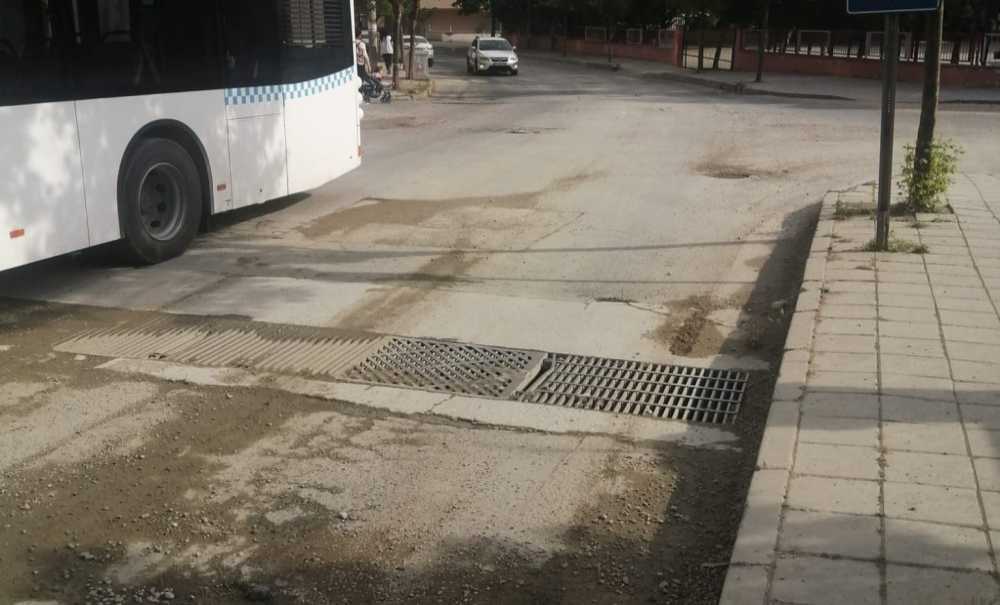 Okul Önü Tozdan Geçilmiyor