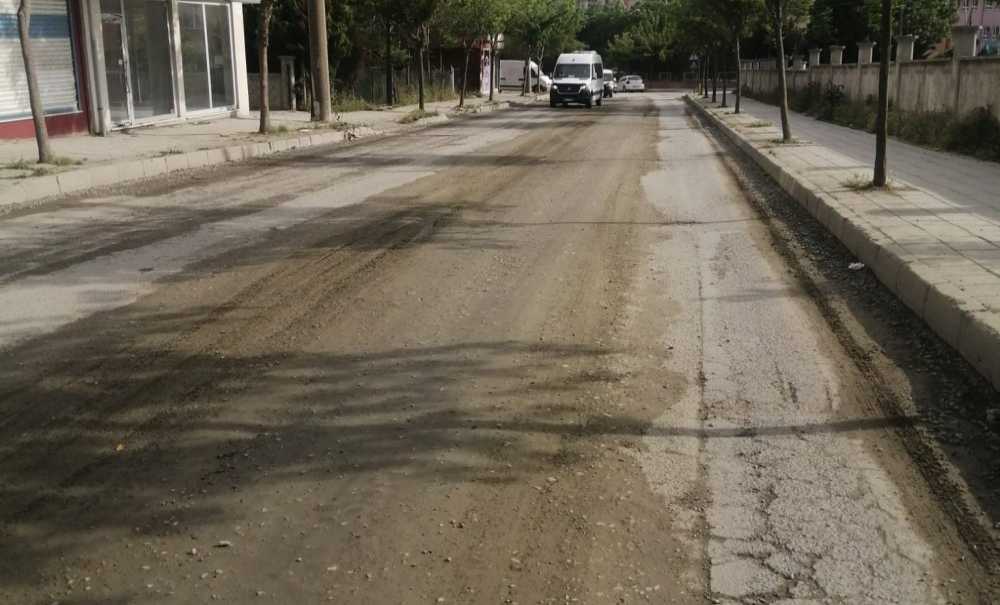 Okul Önü Tozdan Geçilmiyor