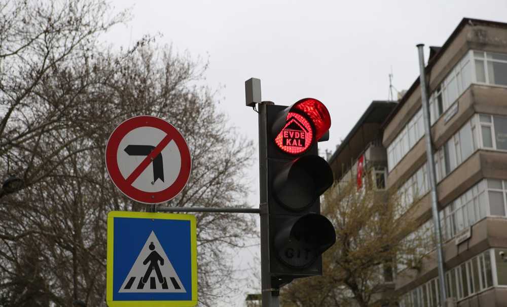 Korona Virüs Hayatımızdan Çıktı, Uyarı Yazıları Kaldı