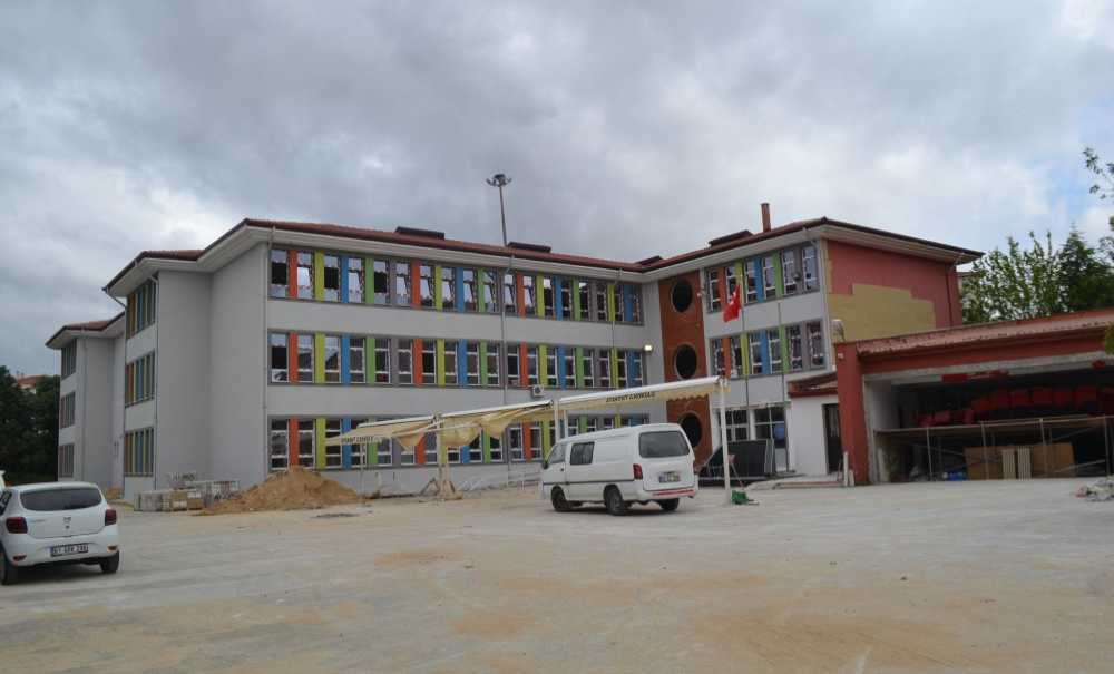 Okul Farklı Tabela Farklı