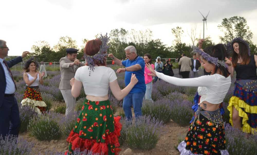 Lavanta Şenlikleri Renkli Görüntülere Sahne Oldu