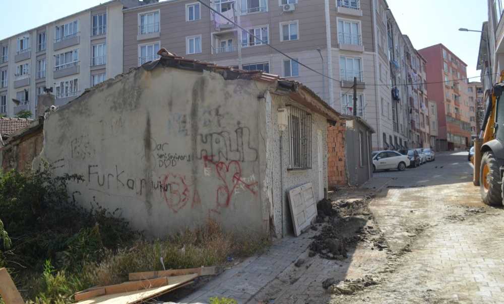 Yıkılınca, Mahalleli Rahat Bir Nefes Aldı