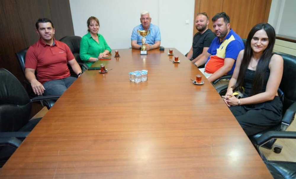 Başkan Yüksel İle Başarılarını Paylaştılar