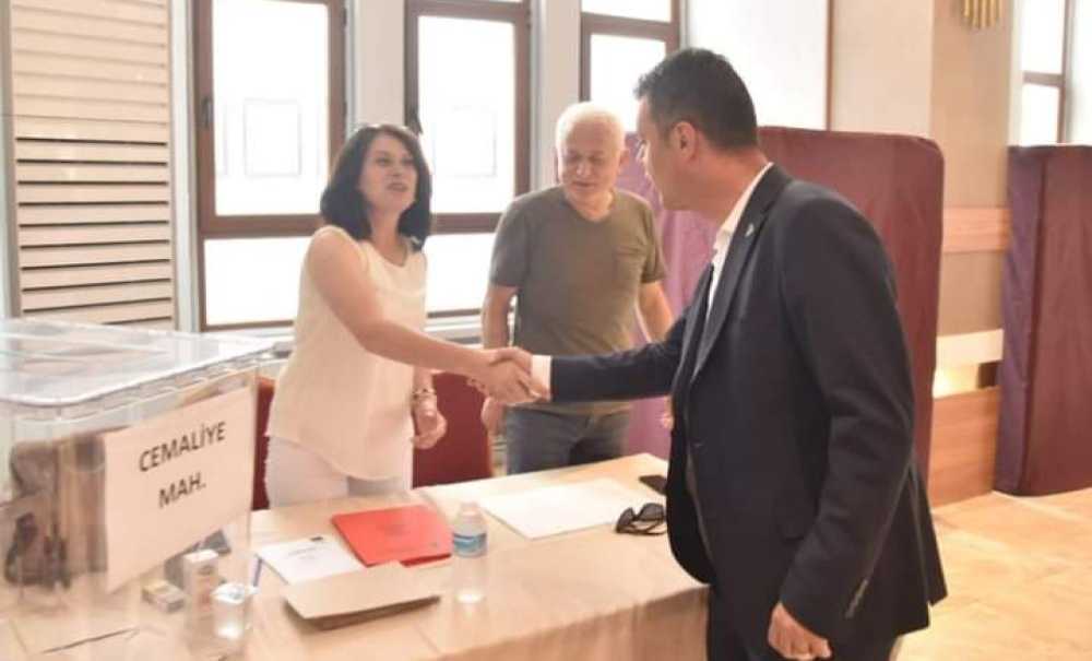 Başkan Sarıkurt İki Adaya Da Başarılar Diledi