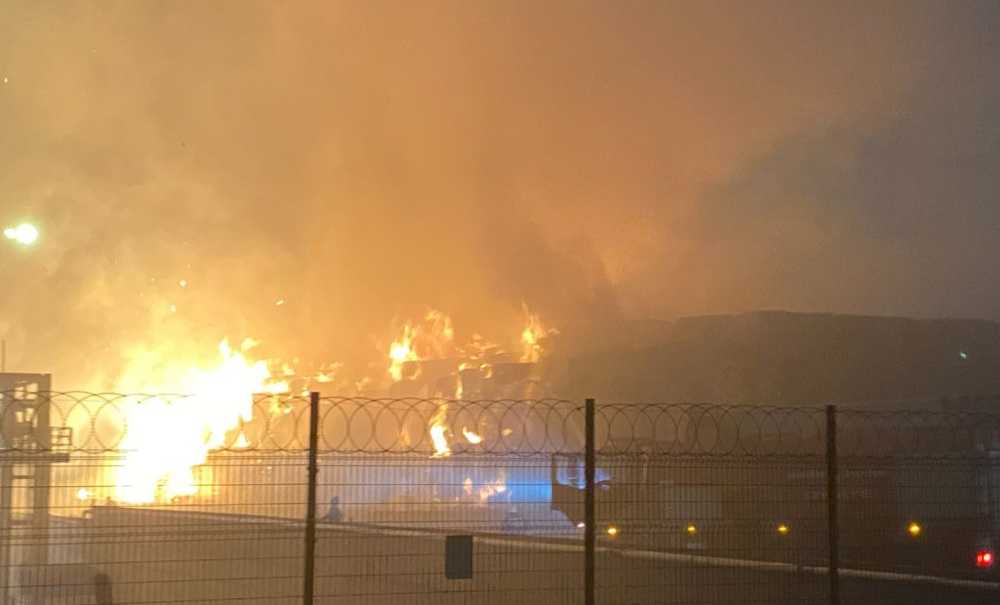 Karton Fabrikasında Yaşanan Yangın Korkuttu