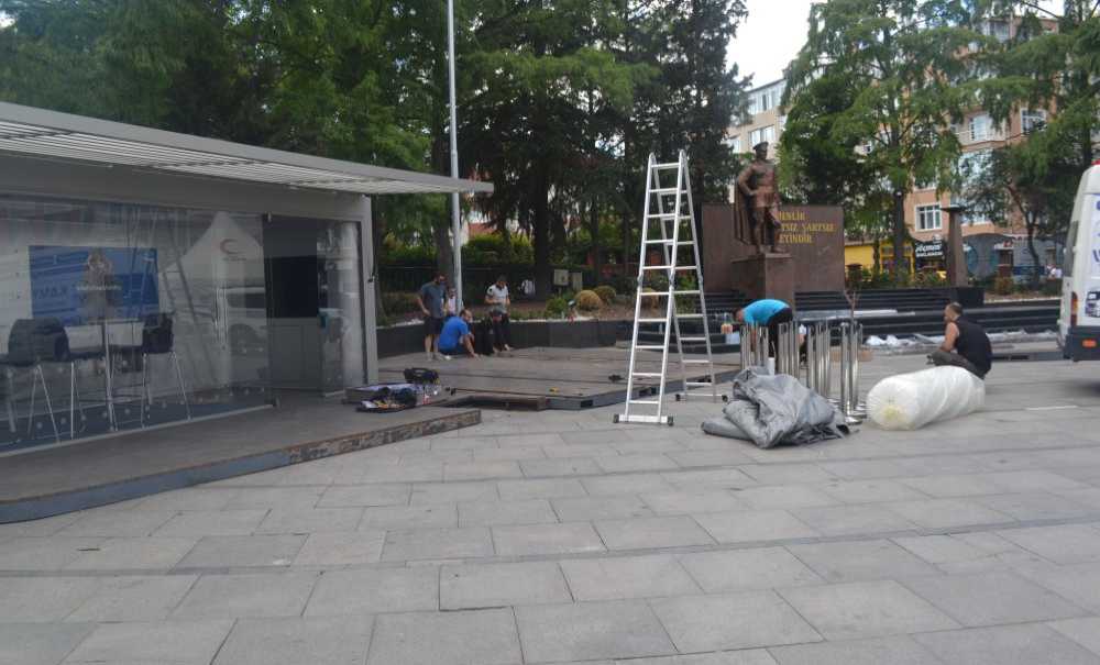 2 Ay Sergi̇lenen Togg, Kaldirildi