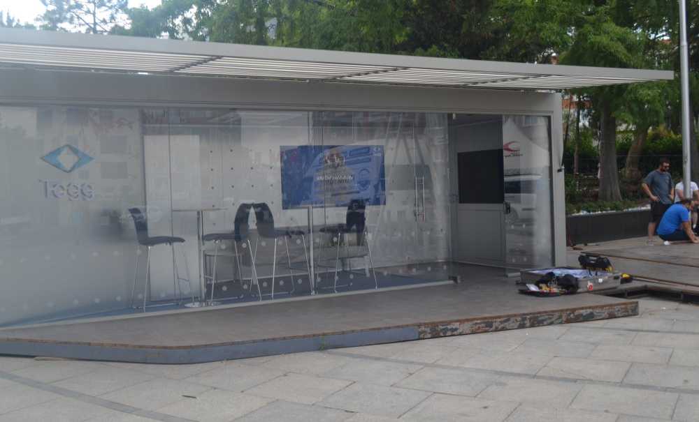 2 Ay Sergi̇lenen Togg, Kaldirildi