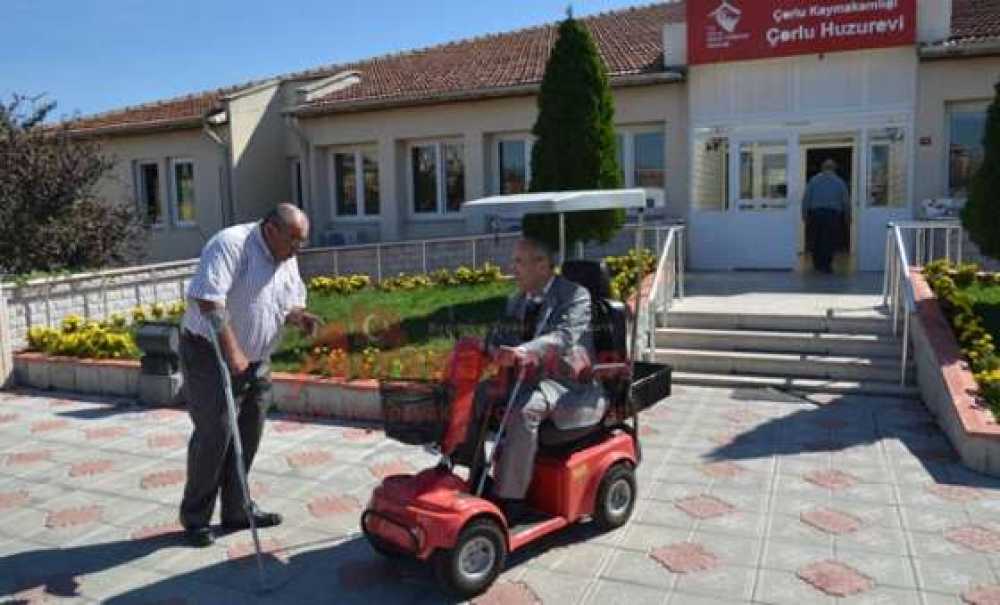 76 Yaşında Gönlü Zengin