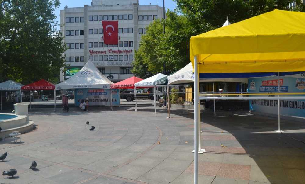 Cumhuriyet Meydanına Üniversite Tanıtım Stantları Konuldu
