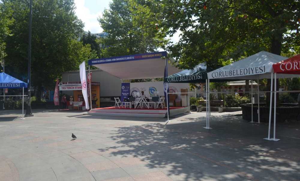 Cumhuriyet Meydanına Üniversite Tanıtım Stantları Konuldu