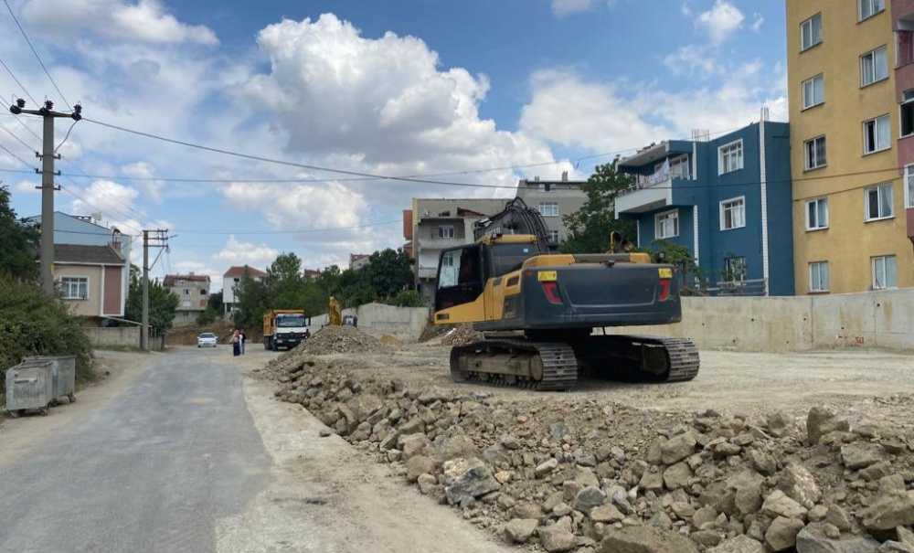 Atilla Caddesi'nde Hummalı Çalışma