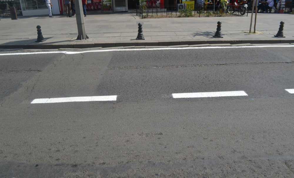 Omurtak Caddesi'nin De Yol Çizgileri Yenilendi