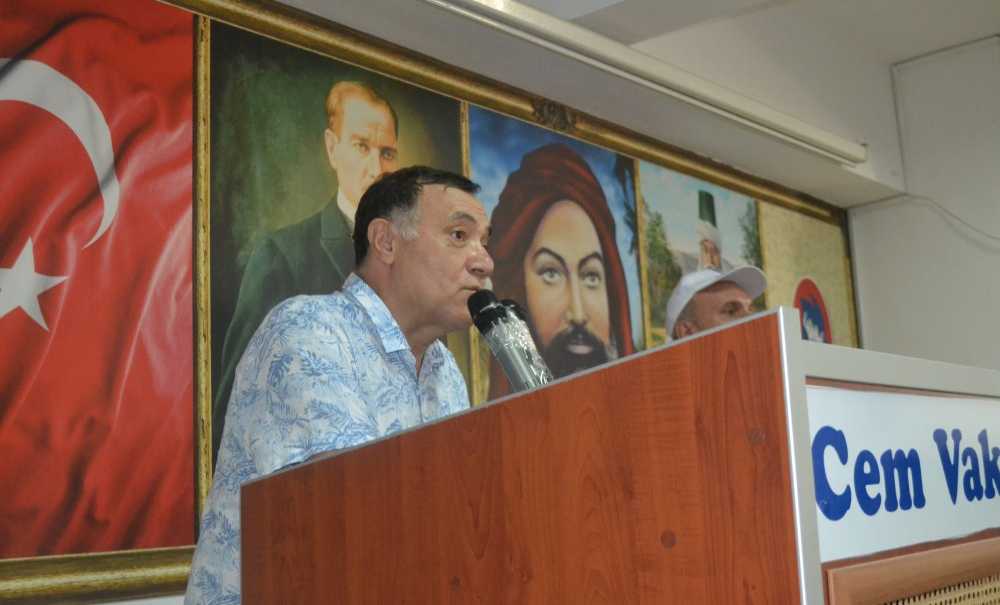 Aşure Programına Yoğun Katılım Oldu