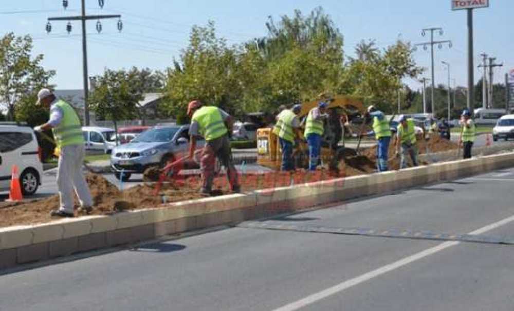 Çorlu Belediyesi Orta Kaldırımları Tamamlıyor