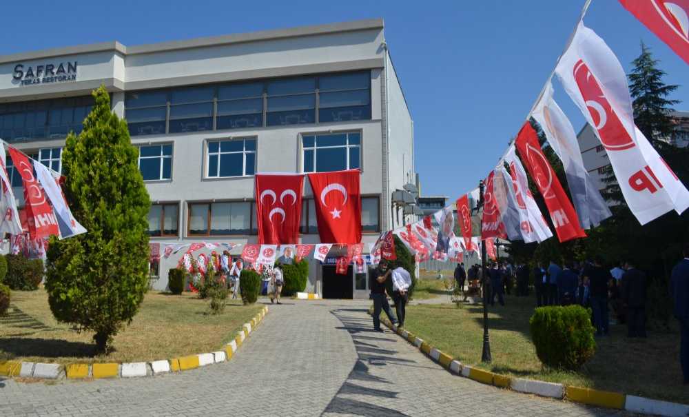 Mhp'de Bayrak Değişimi