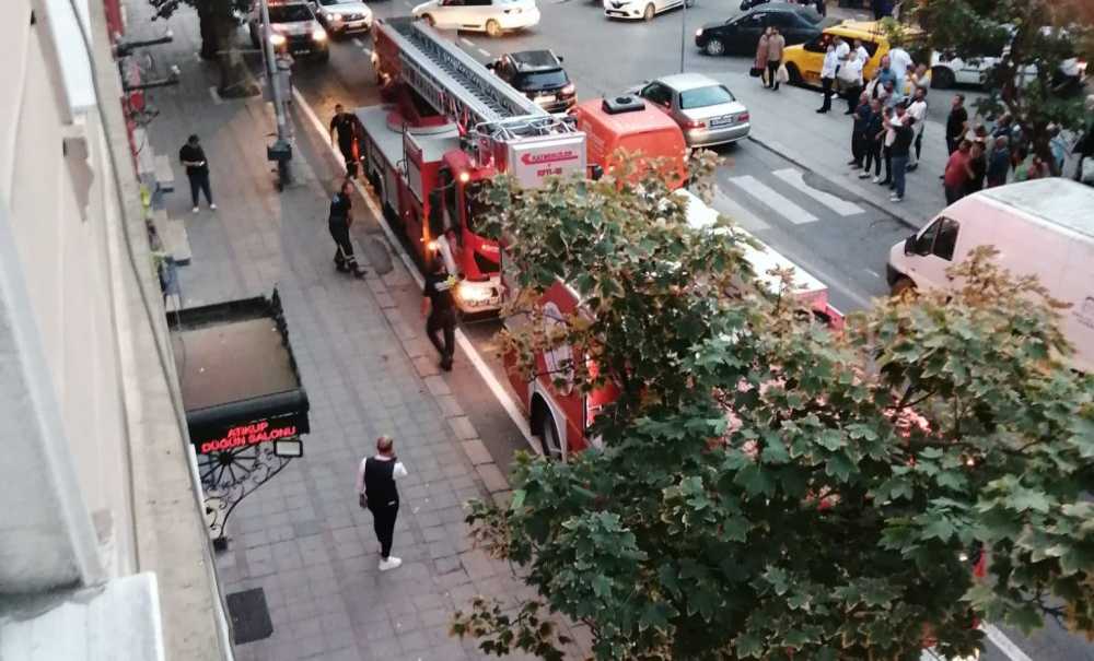 Binada Çıkan Yangın Korkuttu