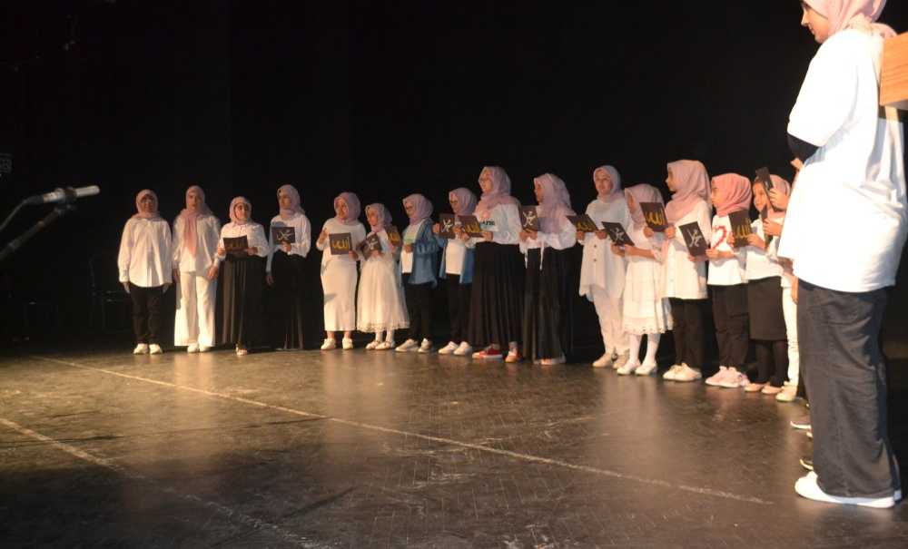 600 Öğrenci Yaz Okullarından Mezun Oldu