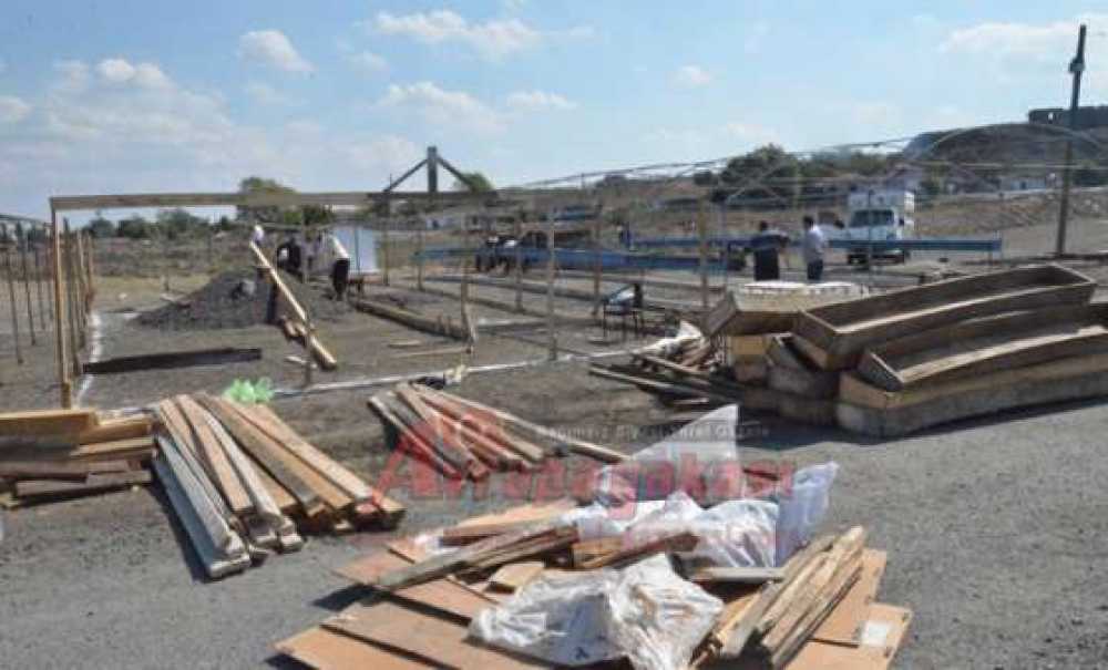 Hayvan Pazarında Dört Dörtlük Çalışmalar