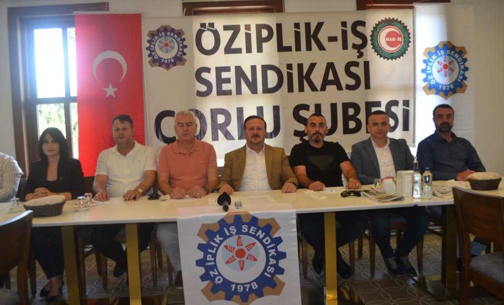 “Teksti̇l Sektörü Zor Durumda”