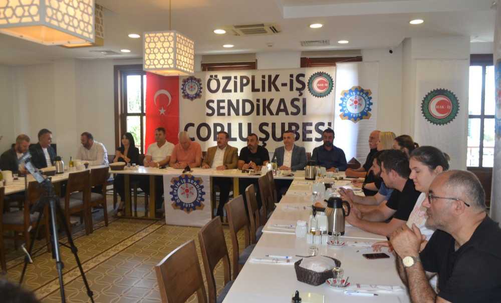 “Teksti̇l Sektörü Zor Durumda”