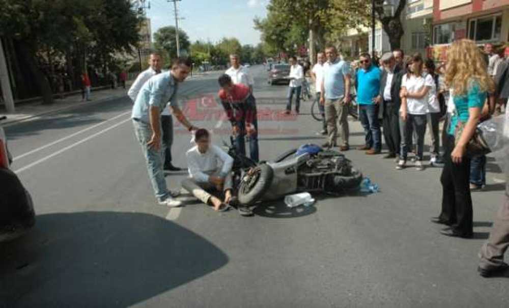 Çorlu`da Motosiklet Kazası 2 Yaralı