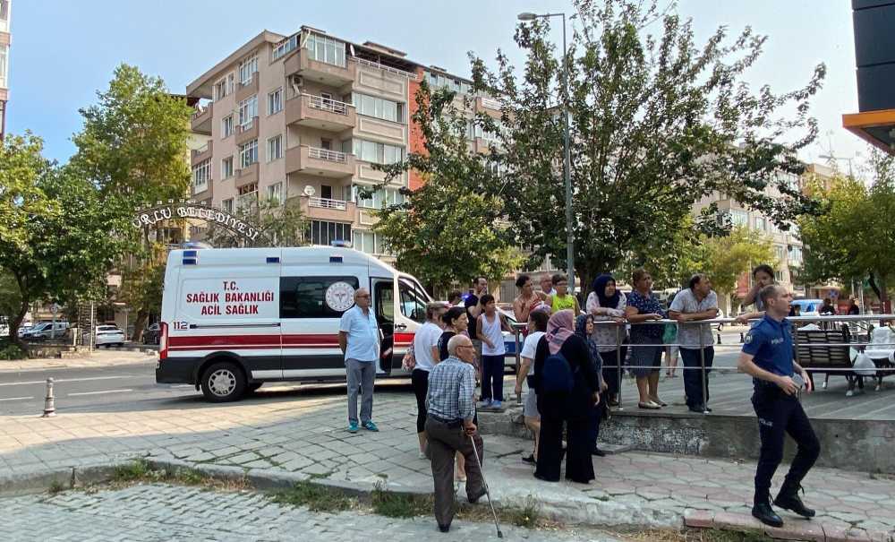 4. Kattan Otomobilin Üzerine Düştü