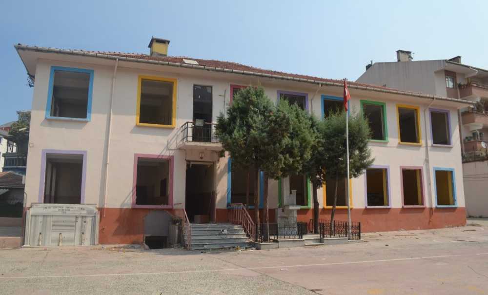 Mehmetçik Okulunun Yıkımına Başlandı