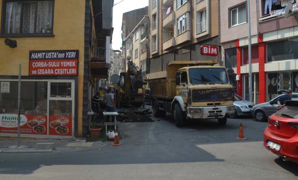 Bozuk Yol Aylar Sonra Yapıldı