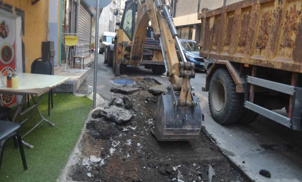 Bozuk Yol Aylar Sonra Yapıldı