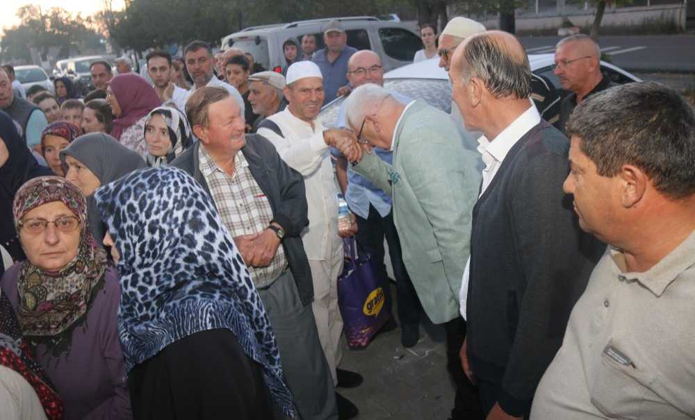 Umreciler Dualarla Uğurlandı