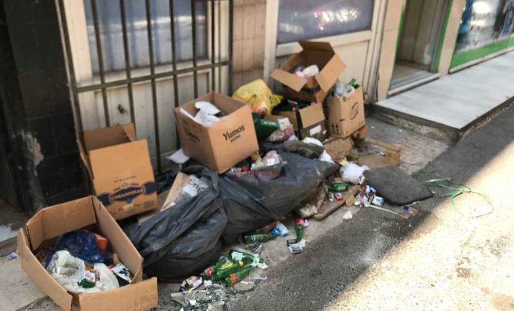 Tekin Gürman Sokak Çöplüğe Döndü