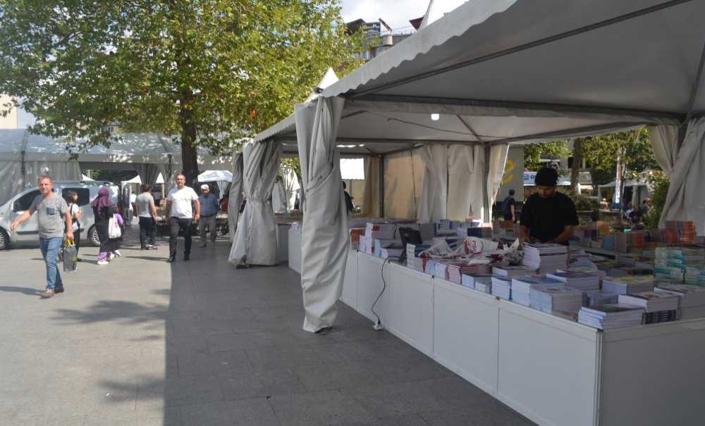 Kitap Fuarı Kapılarını Açtı