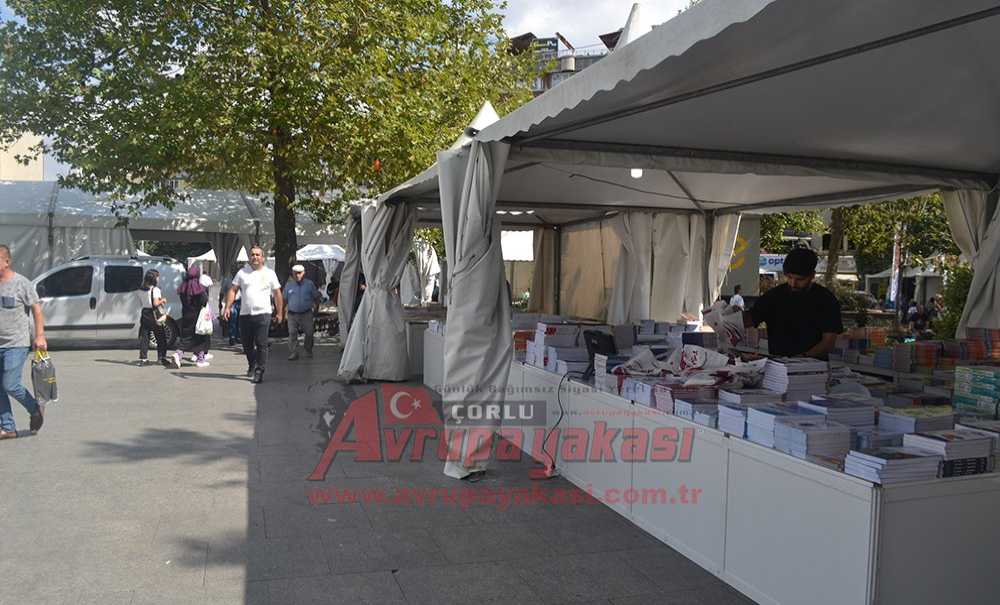 Kitap Fuarı Beklenen İlgiyi Görmedi!