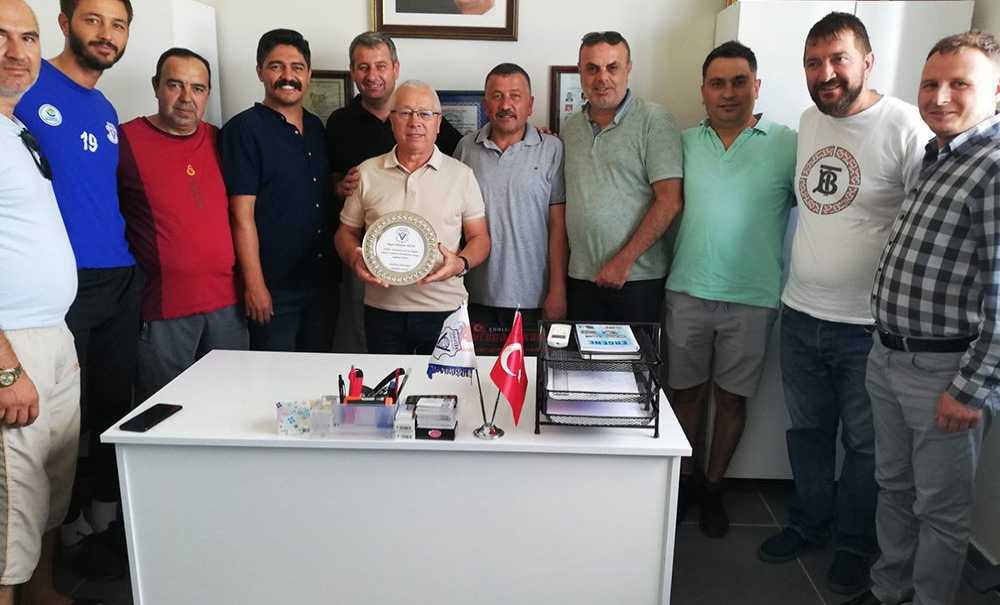 Vakıflar Güvenspor'da Bayrak Değişimi