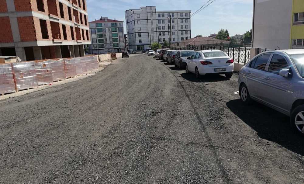 Öğrenciler Toz Ve Çamurdan Kurtuldu