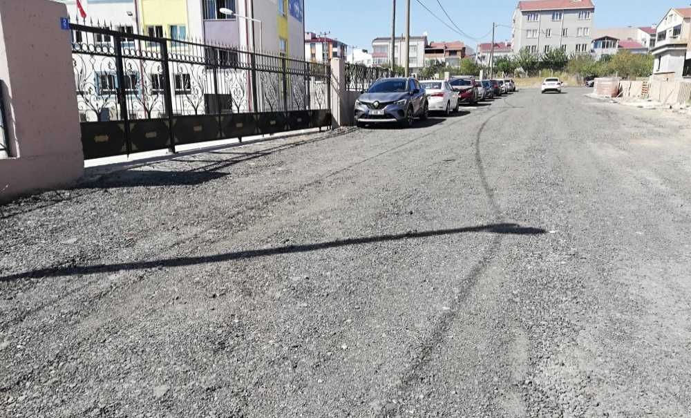 Öğrenciler Toz Ve Çamurdan Kurtuldu