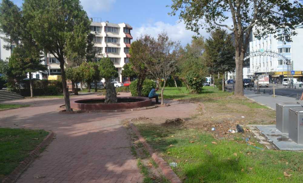 Açık Hale Gelen Parka Bağımlılar Gelemiyor