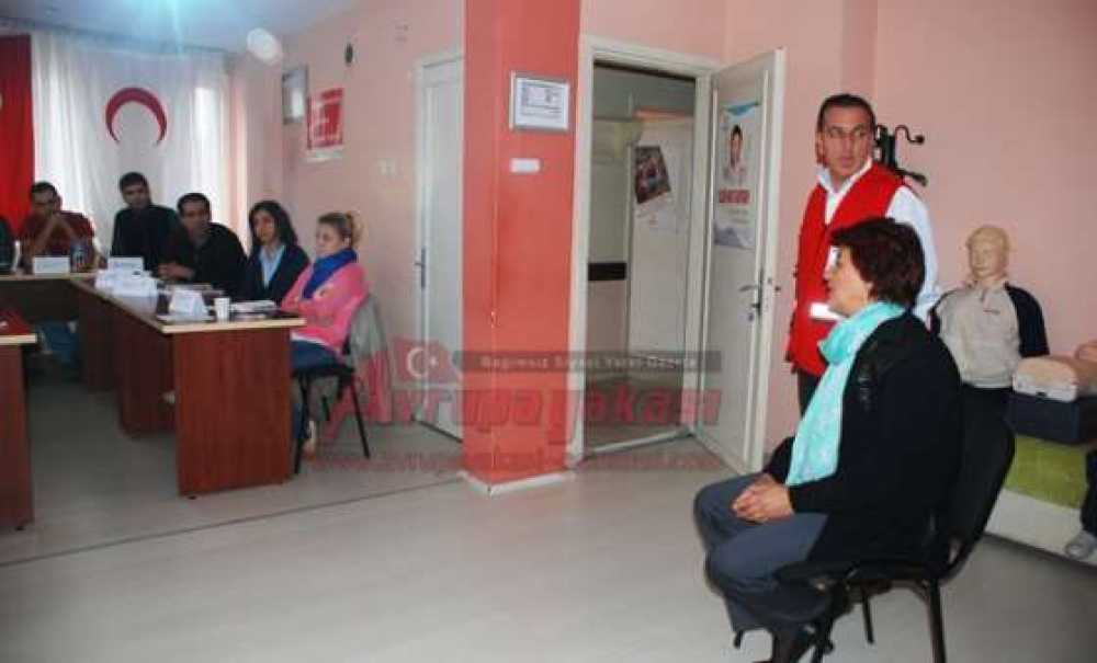 Kızılay Başkanı Dodurka`dan Kızılay Ilkyardım Eğitimine Ziyaret