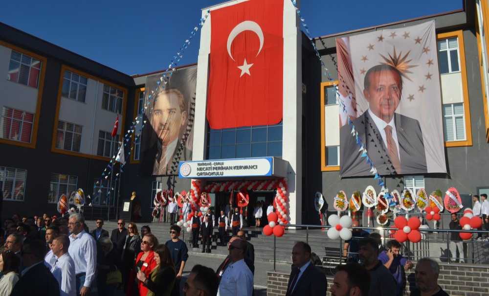 Kervancı Ortaokulu'nu Bakan Tekin Açtı