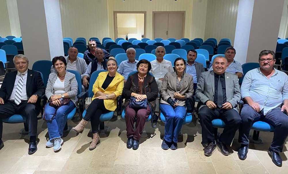 Muhtarlar Derneği Başkanını Seçti