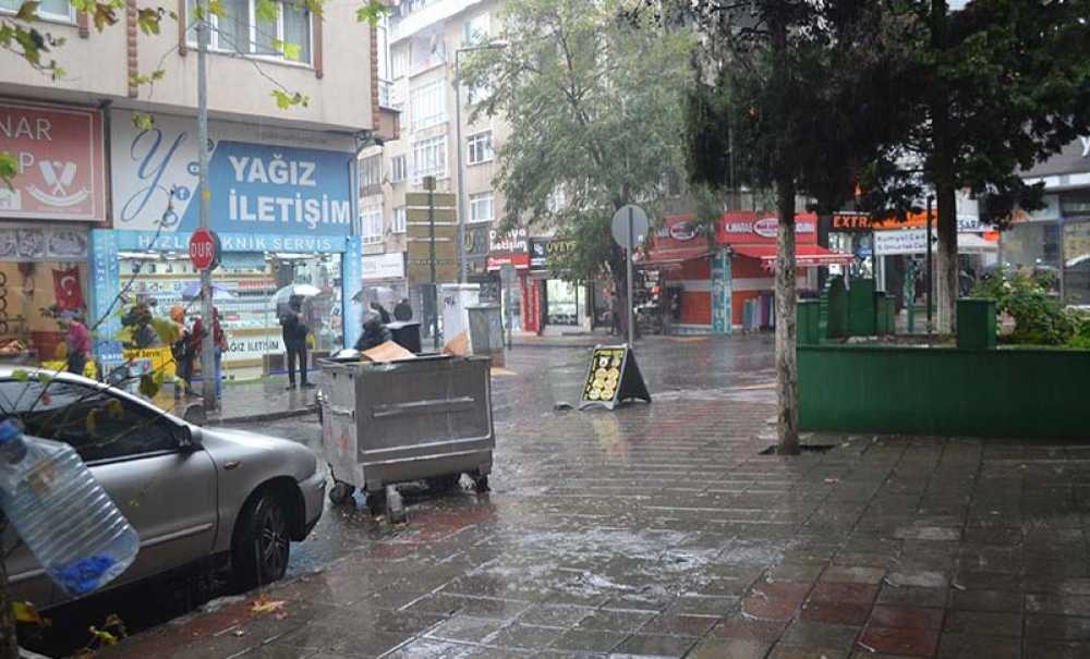 Şiddetli Yağış Hayatı Olumsuz Etkiledi