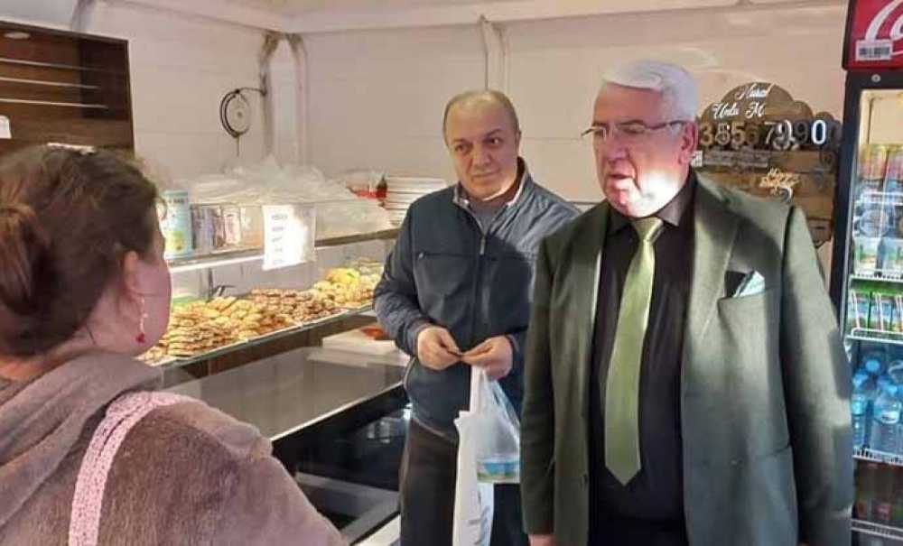 Başkan Yüksel, Esnaf Ve Vatandaşlar İle Her Zaman Bir Arada