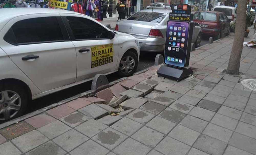 Kaldırım Aylardır Yapılmayı Bekliyor