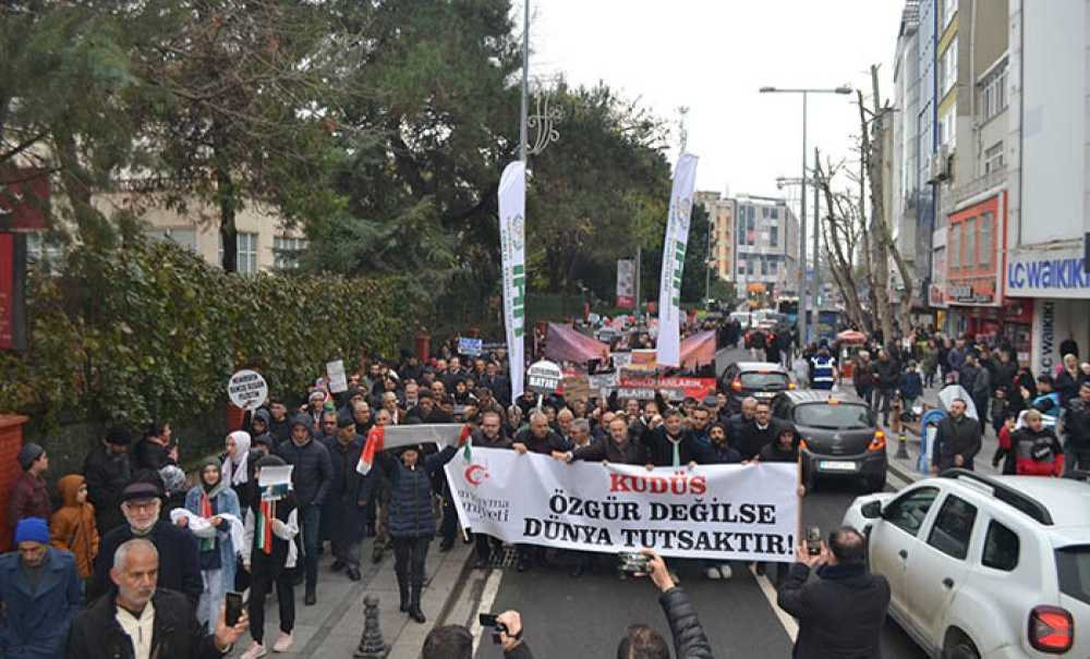 Yüzlerce Kişi Filistin İçin Yürüdü